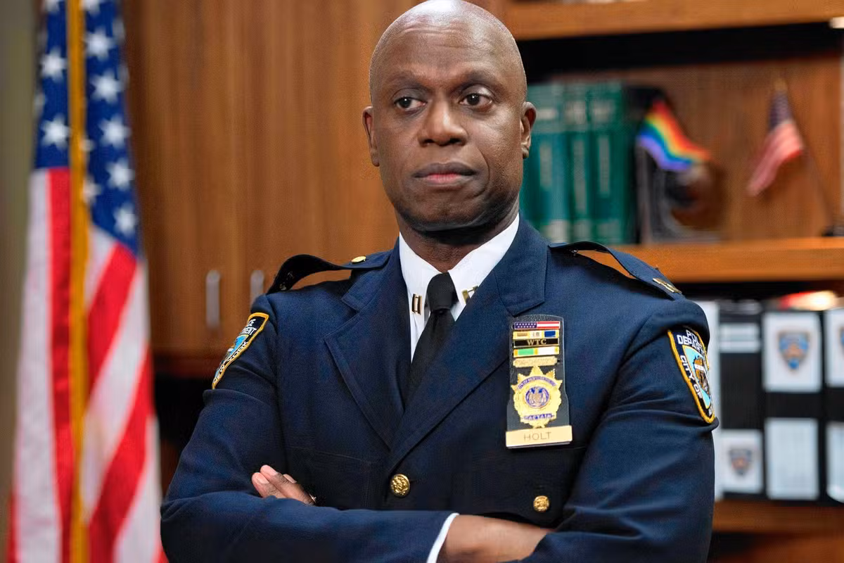Capitaine Ray Holt